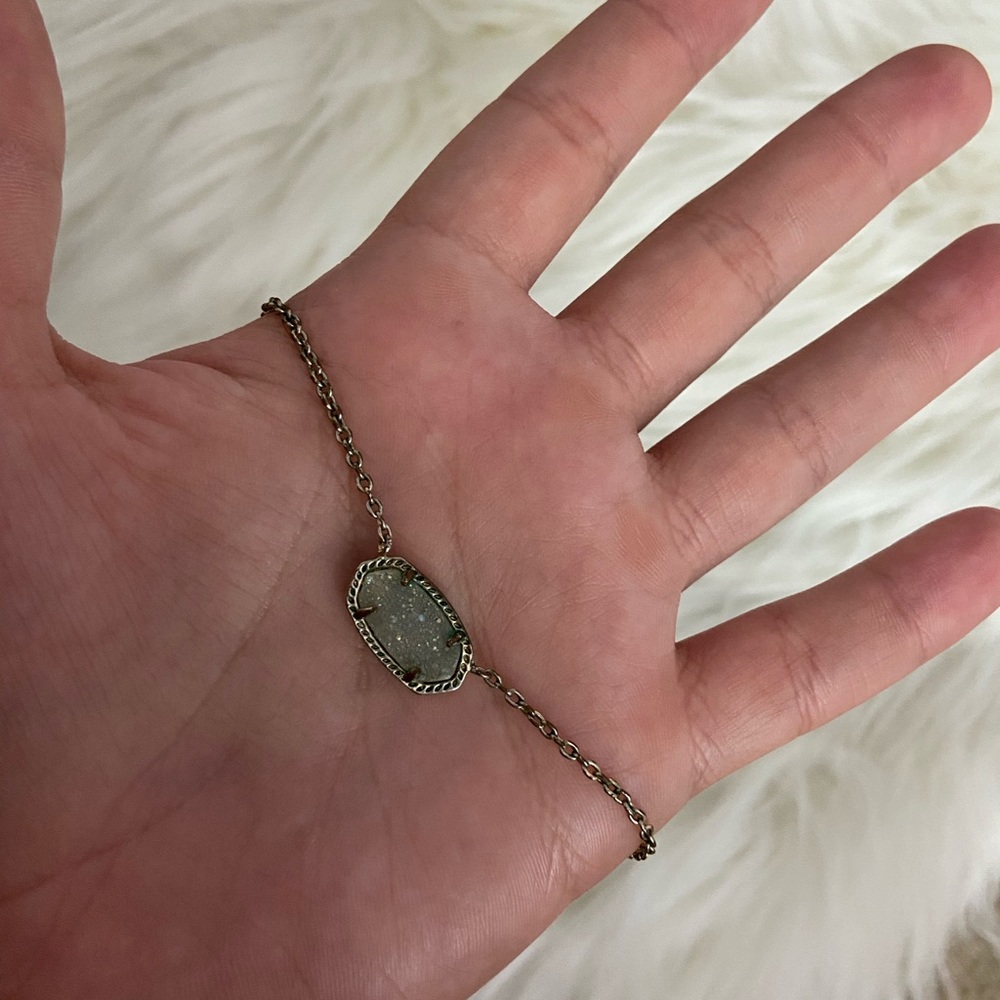 Kendra Scott necklace